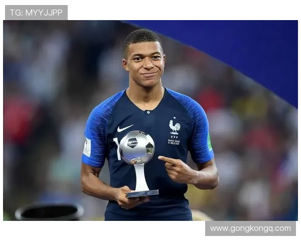 纵览欧洲五大联赛格局洞察豪门兴衰与赛季焦点分析全景展现赛场风云