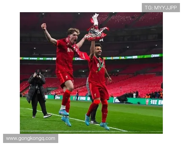 利物浦与曼城激战正酣最终比分揭晓引发热议